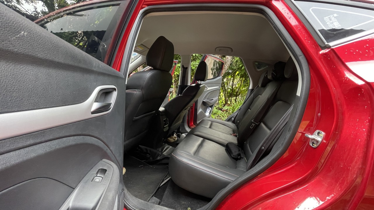 Chủ xe MG ZS: 'Xe ghi điểm nhờ ngoại hình, phù hợp chạy đô thị hơn đường đèo núi' Chủ xe MG ZS: 'Xe ghi điểm nhờ ngoại hình, phù hợp chạy đô thị hơn đường đèo núi'