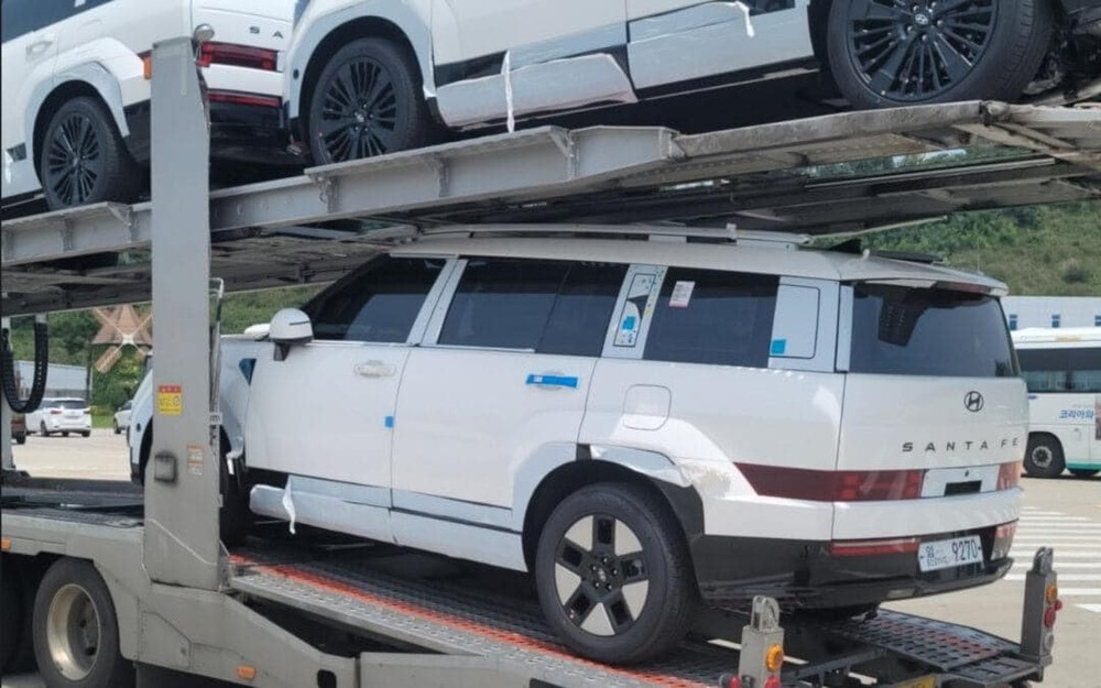 Hyundai Santa Fe 2024 lộ thêm màu mới, có bản 6 chỗ ngồi Hyundai Santa Fe 2024 lộ thêm màu mới, có bản 6 chỗ ngồi