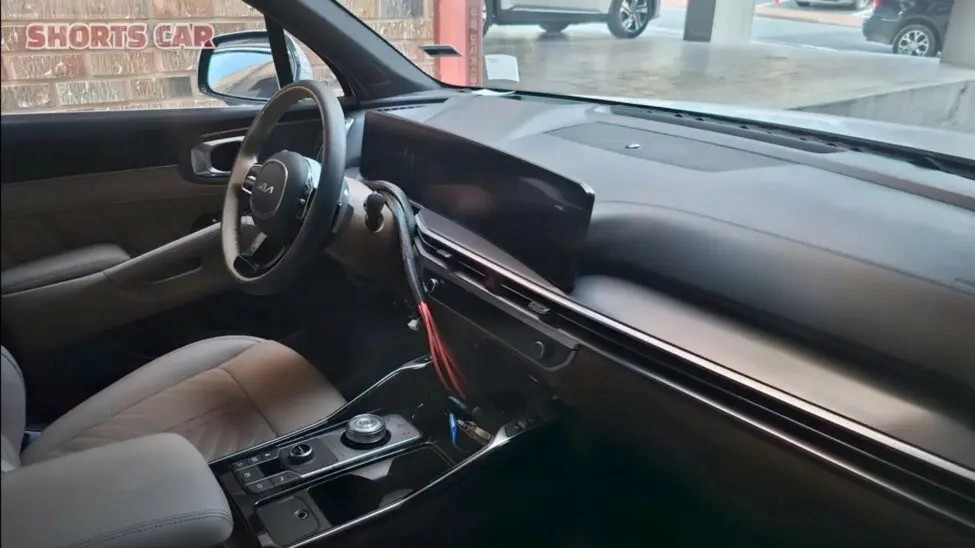 Lộ ảnh thực tế nội thất Kia Sorento 2024