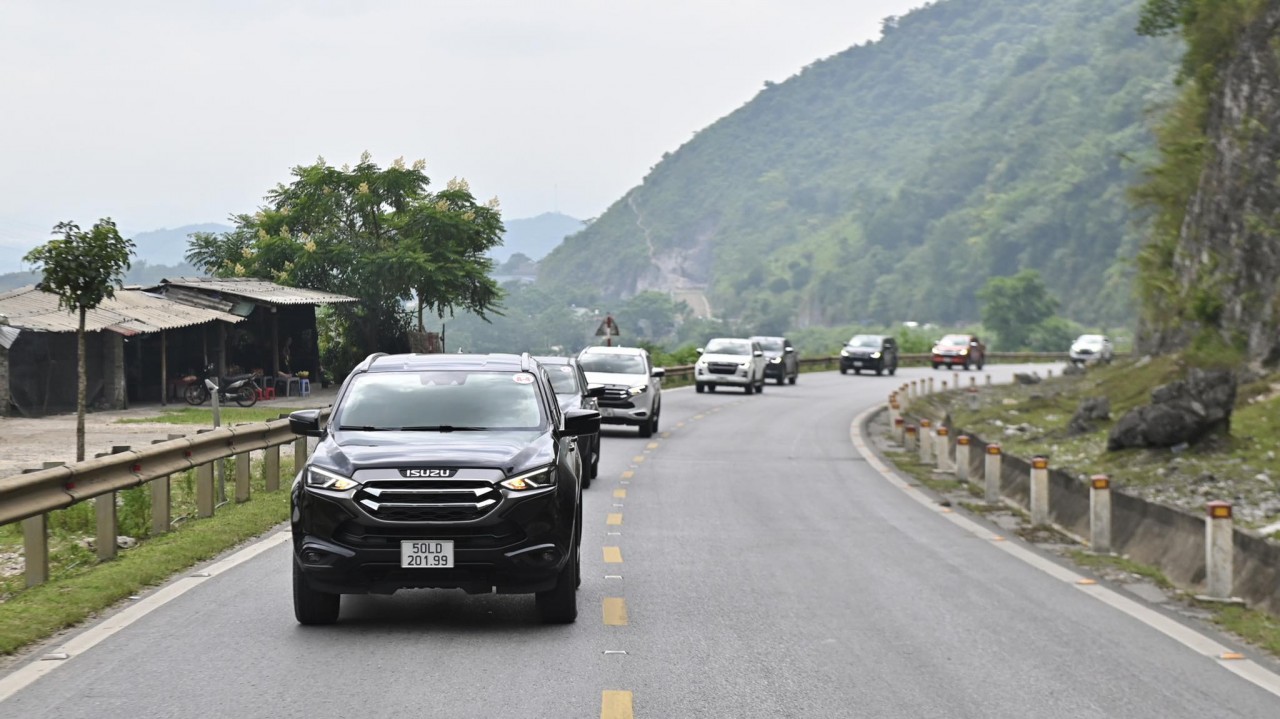 Isuzu Caravan 2023 chính thức bắt đầu Isuzu Caravan 2023 chính thức bắt đầu