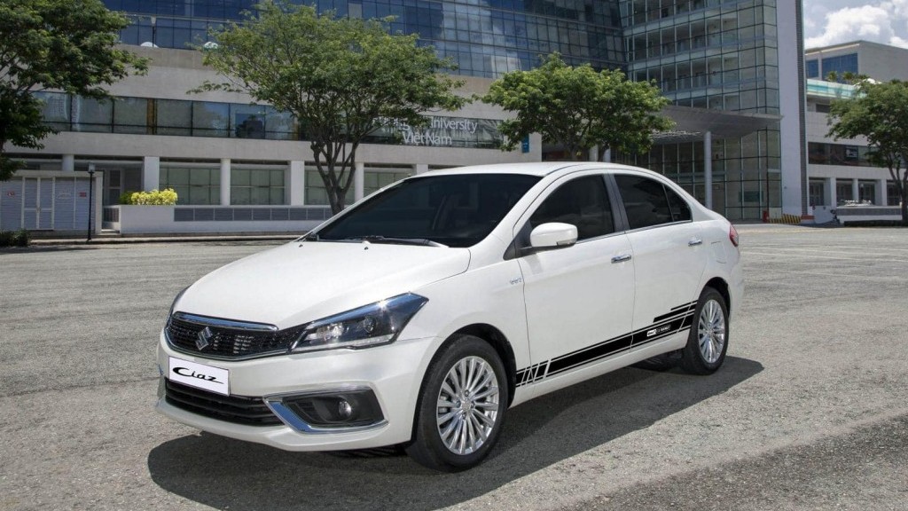 Bán ế, Suzuki Ciaz giảm gần 120 triệu đồng