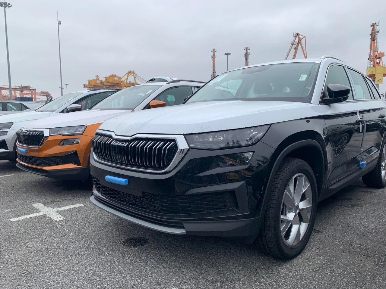 Đại lý ô tô Skoda báo khan hiếm, chỉ có vài xe cho khách hàng đặt cọc Đại lý ô tô Skoda báo khan hiếm, chỉ có vài xe cho khách hàng đặt cọc