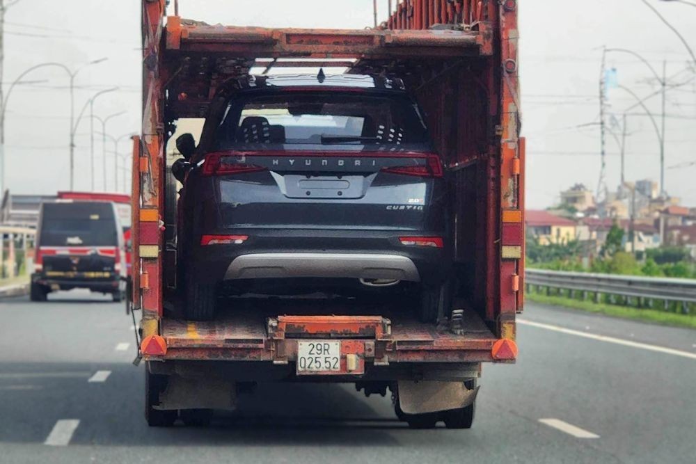 Hyundai Custo xuất hiện trên xe thùng, ngày ra mắt không còn xa Hyundai Custo xuất hiện trên xe thùng, ngày ra mắt không còn xa