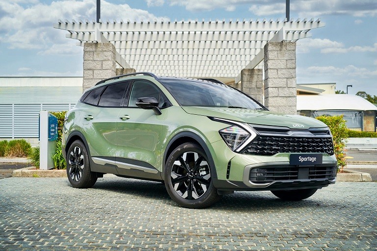 Bất chấp tin đồn Kia Sportage về tháng 6, Tucson vẫn bán chênh cao đến 150 triệu Bất chấp tin đồn Kia Sportage về tháng 6, Tucson vẫn bán chênh cao đến 150 triệu