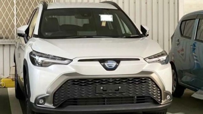 Toyota Corolla Cross nâng cấp lộ diện thiết kế khác lạ trước ngày ra mắt