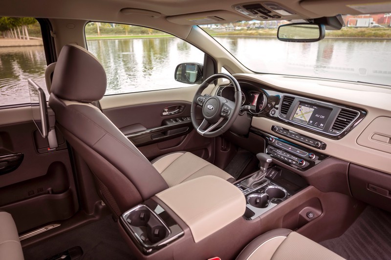 Kia Carnival 2022 có thể ra mắt Việt Nam vào tháng 10, giá dự kiến từ 1,1 tỷ đồng