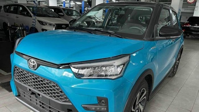 Quá tải, đại lý ngừng nhận cọc Toyota Raize