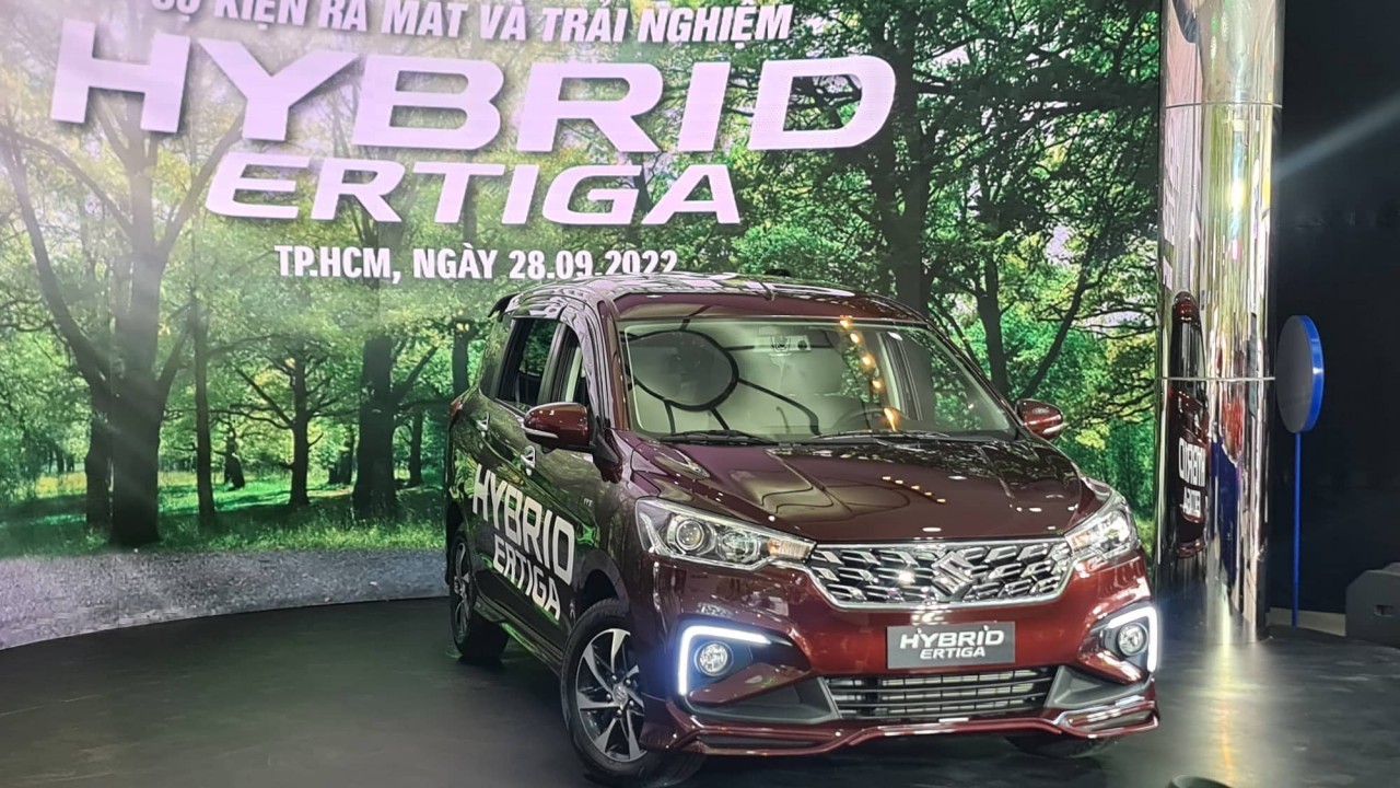 Suzuki Ertiga Hybrid 2022 ra mắt tại Việt Nam với giá 539 triệu đồng