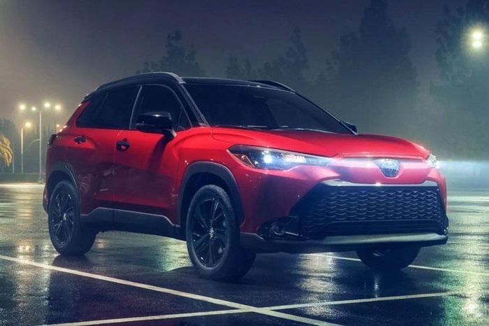 Toyota Corolla Cross Hybrid có thêm phiên bản đặc biệt Nightshade