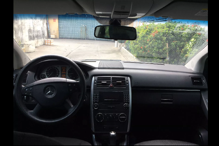 xe sang mercedes benz b150 chay duoc 10 nam gia chi 325 trieu tai sai gon