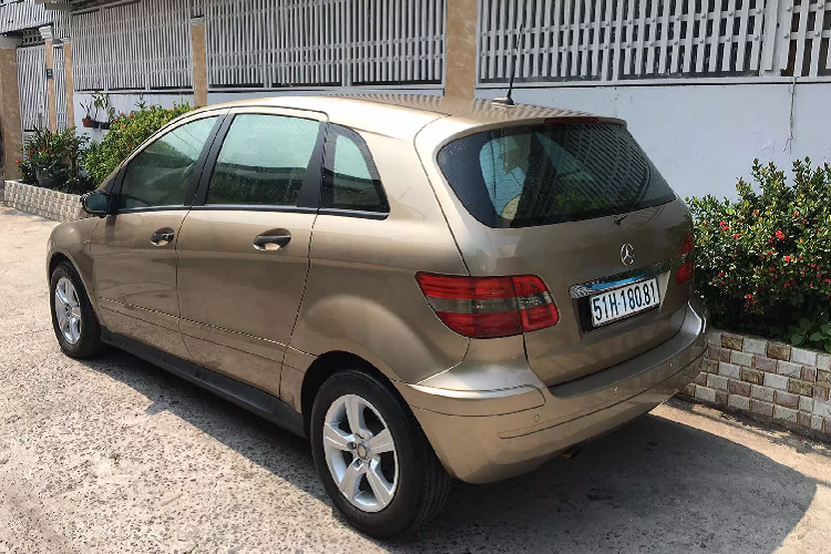 xe sang mercedes benz b150 chay duoc 10 nam gia chi 325 trieu tai sai gon