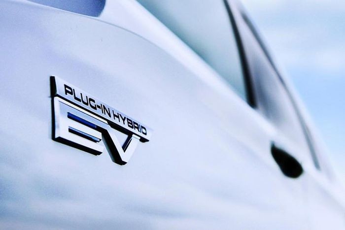 Mitsubishi Outlander 2022 bản tiết kiệm xăng lộ diện, đầu năm sau ra mắt