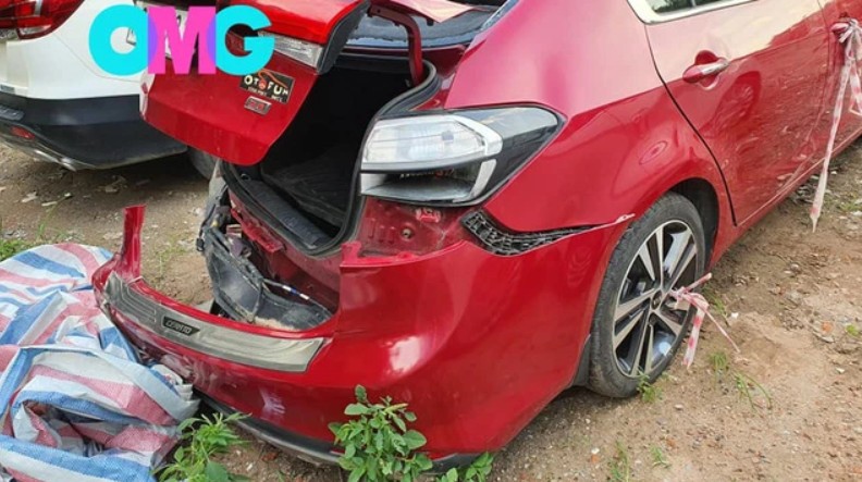 Ngân hàng phát mại Kia Cerato hư hỏng nặng giá 338 triệu Ngân hàng phát mại Kia Cerato hư hỏng nặng giá 338 triệu