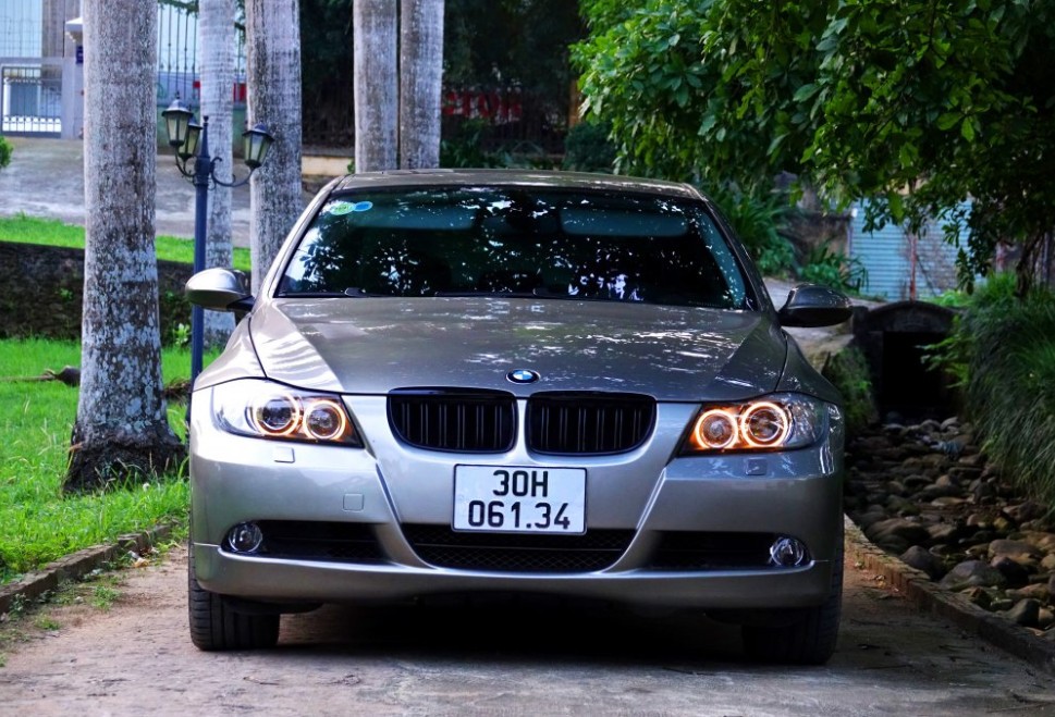BMW E90 325i đời 2008 - cảm nhận sau 2 tháng cầm lái BMW E90 325i đời 2008 - cảm nhận sau 2 tháng cầm lái