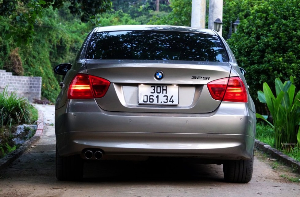 BMW E90 325i đời 2008 - cảm nhận sau 2 tháng cầm lái BMW E90 325i đời 2008 - cảm nhận sau 2 tháng cầm lái