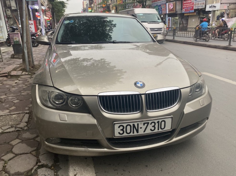 BMW E90 325i đời 2008 - cảm nhận sau 2 tháng cầm lái BMW E90 325i đời 2008 - cảm nhận sau 2 tháng cầm lái