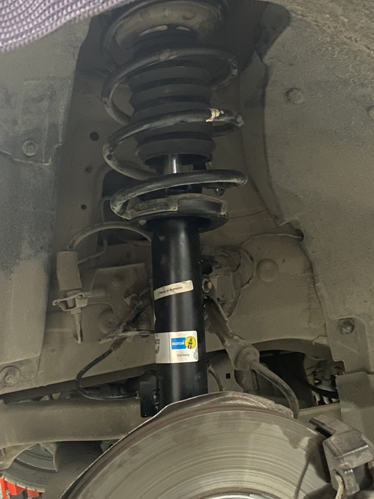 BMW E90 325i đời 2008 - cảm nhận sau 2 tháng cầm lái BMW E90 325i đời 2008 - cảm nhận sau 2 tháng cầm lái
