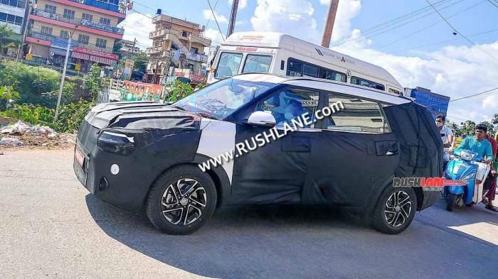 Lộ ảnh chạy thử MPV mới nhà Kia - đối thủ xứng tầm Mitsubishi Xpander Lộ ảnh chạy thử MPV mới nhà Kia - đối thủ xứng tầm Mitsubishi Xpander