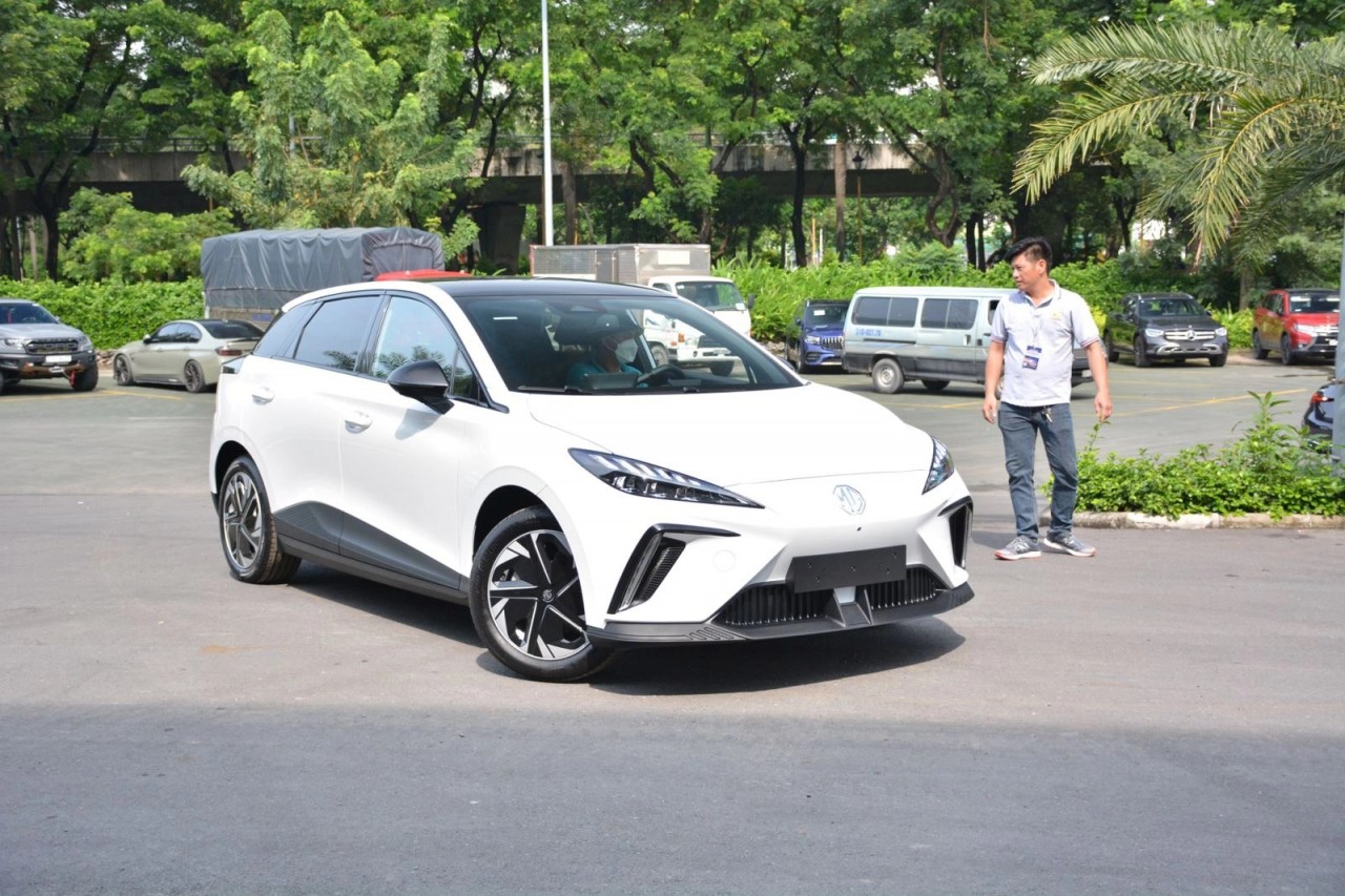 MG Marvel R và MG4 EV lần đầu lộ diện tại Việt Nam MG Marvel R và MG4 EV lần đầu lộ diện tại Việt Nam