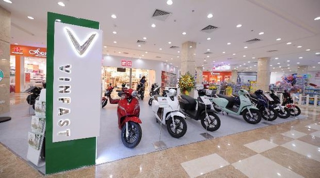 VinFast đồng loạt khai trương 21 showroom ô tô và xe máy điện VinFast đồng loạt khai trương 21 showroom ô tô và xe máy điện