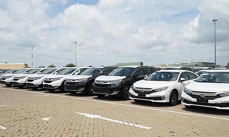 Cuối năm các mẫu xe đua nhau giảm giá xả hàng tồn