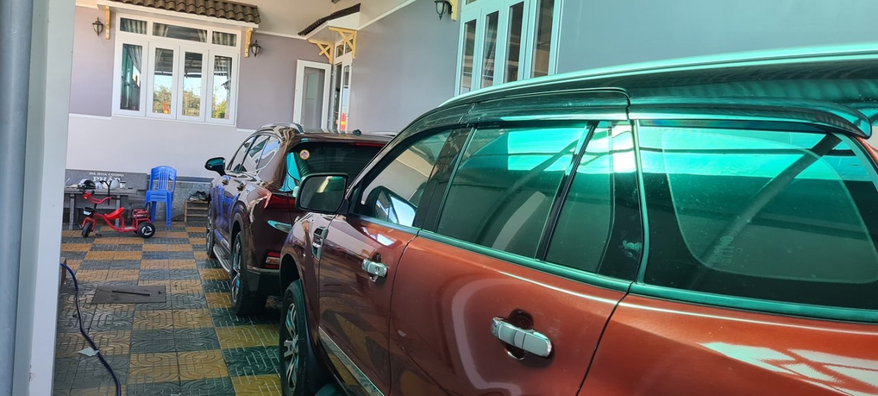 So sánh Hyundai Santa Fe và Ford Everest So sánh Hyundai Santa Fe và Ford Everest