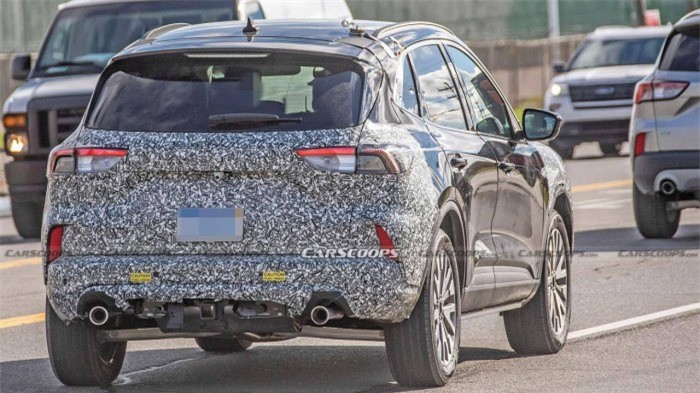 Ford Escape 2023 lộ diện trên đường chạy thử