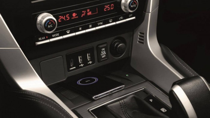 Mitsubishi Pajero Sport phiên bản đặc biệt kỷ niệm 60 năm ra mắt, giá từ 1 tỷ đồng Mitsubishi Pajero Sport phiên bản đặc biệt kỷ niệm 60 năm ra mắt, giá từ 1 tỷ đồng