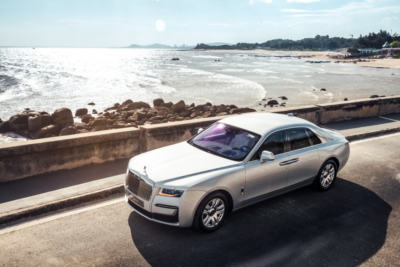 Rolls Royce New Ghost đồng điệu với thiên nhiên rừng và biển Vũng Tàu Rolls Royce New Ghost đồng điệu với thiên nhiên rừng và biển Vũng Tàu