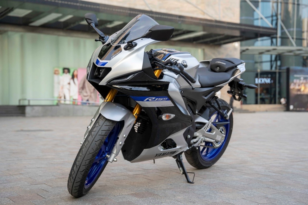 Yamaha R15 2022 thỏa mãn niềm đam mê sportbike của giới trẻ Việt Yamaha R15 2022 thỏa mãn niềm đam mê sportbike của giới trẻ Việt