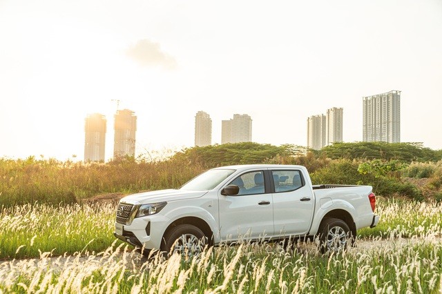 Ra mắt Nissan Navara bản 'giá rẻ' tại Việt Nam, giá 699 triệu đồng Ra mắt Nissan Navara bản 'giá rẻ' tại Việt Nam, giá 699 triệu đồng