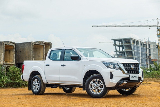 Ra mắt Nissan Navara bản 'giá rẻ' tại Việt Nam, giá 699 triệu đồng Ra mắt Nissan Navara bản 'giá rẻ' tại Việt Nam, giá 699 triệu đồng