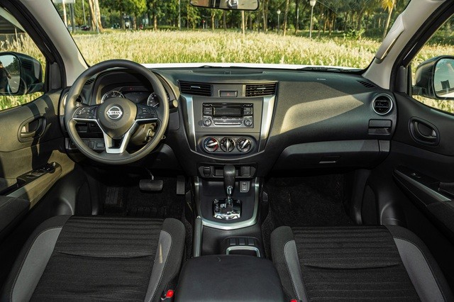 Ra mắt Nissan Navara bản 'giá rẻ' tại Việt Nam, giá 699 triệu đồng Ra mắt Nissan Navara bản 'giá rẻ' tại Việt Nam, giá 699 triệu đồng