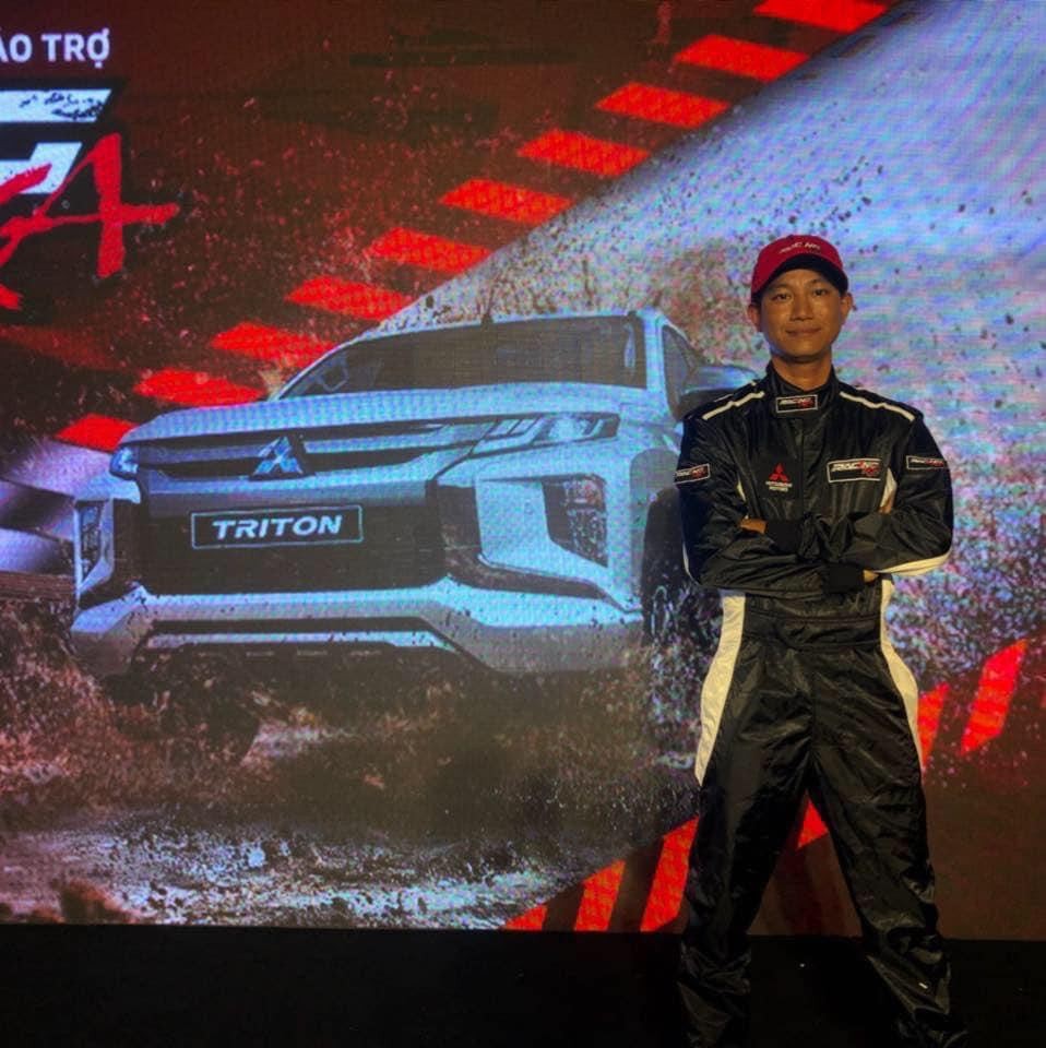 Tay đua AKA Racing: 'Thi AXCR áp lực, nhưng cũng rất hạnh phúc!' Tay đua AKA Racing: 'Thi AXCR áp lực, nhưng cũng rất hạnh phúc!'
