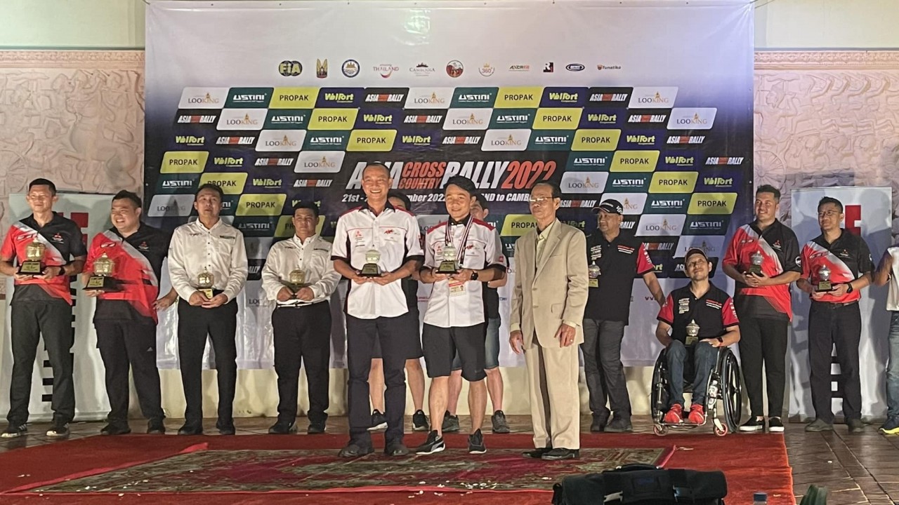 Tay đua AKA Racing: 'Thi AXCR áp lực, nhưng cũng rất hạnh phúc!' Tay đua AKA Racing: 'Thi AXCR áp lực, nhưng cũng rất hạnh phúc!'