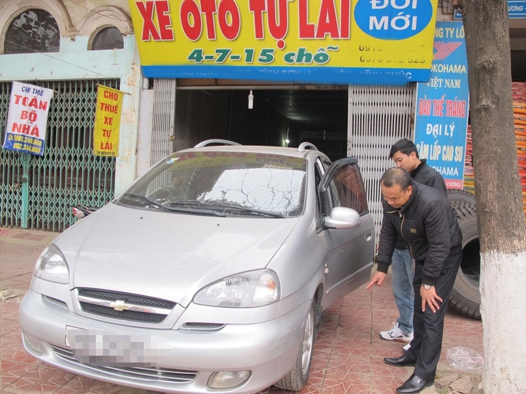 Cận kề Tết dương lịch, giá cho thuê xe ô tô tăng gấp 1,5 lần Cận kề Tết dương lịch, giá cho thuê xe ô tô tăng gấp 1,5 lần