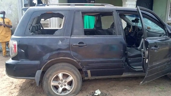 Mắc kẹt trong xe ô tô khóa kín, 8 đứa trẻ tử vong vì ngạt