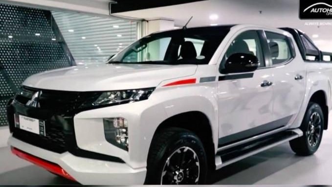 Mitsubishi Triton phiên bản đặc biệt giá 584 triệu đồng ra mắt