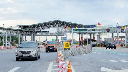 Phí sử dụng đường bộ cho ô tô giảm từ 1/1/2022