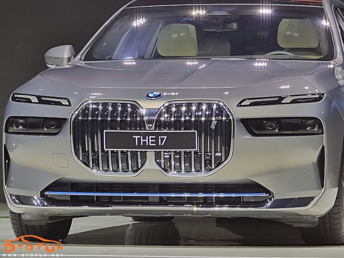 Đến lượt xe điện BMW i7 ra mắt tại Việt Nam, cạnh tranh phân khúc hạng sang, giá... Đến lượt xe điện BMW i7 ra mắt tại Việt Nam, cạnh tranh phân khúc hạng sang, giá...