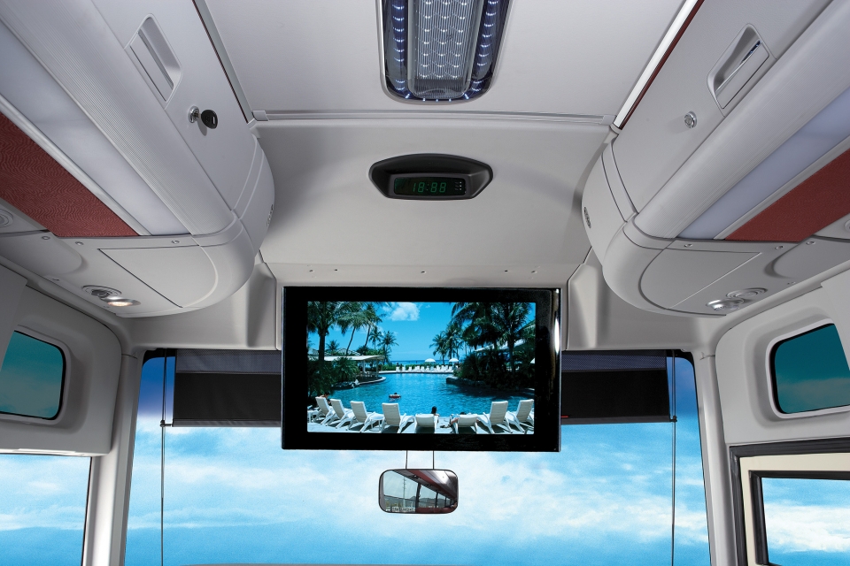 Hyundai Universe 47 chỗ thế hệ mới ra mắt giá từ 3,5 tỷ đồng hyundai universe 47 cho the he moi ra mat gia tu 35 ty dong