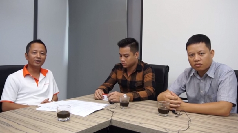 Cà phê OF: Cuộc chiến không hồi kết giữa Honda CR-V và Rolls-Royce Wraith