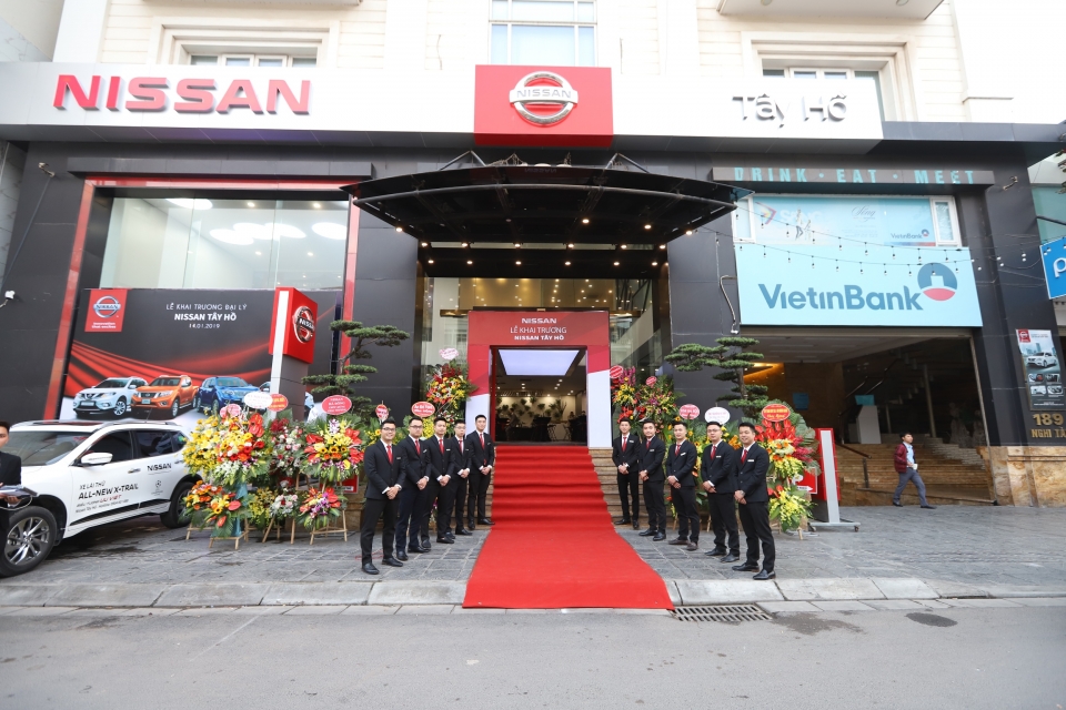 nissan viet nam khai truong dai ly nissan tay ho