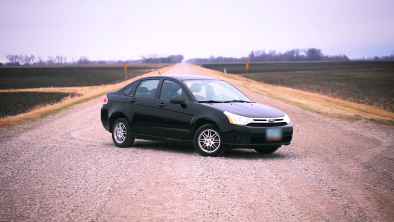 Người đàn ông rao bán xe Ford cũ hơn 100 triệu đồng bằng video quảng cáo như phim Hollywood