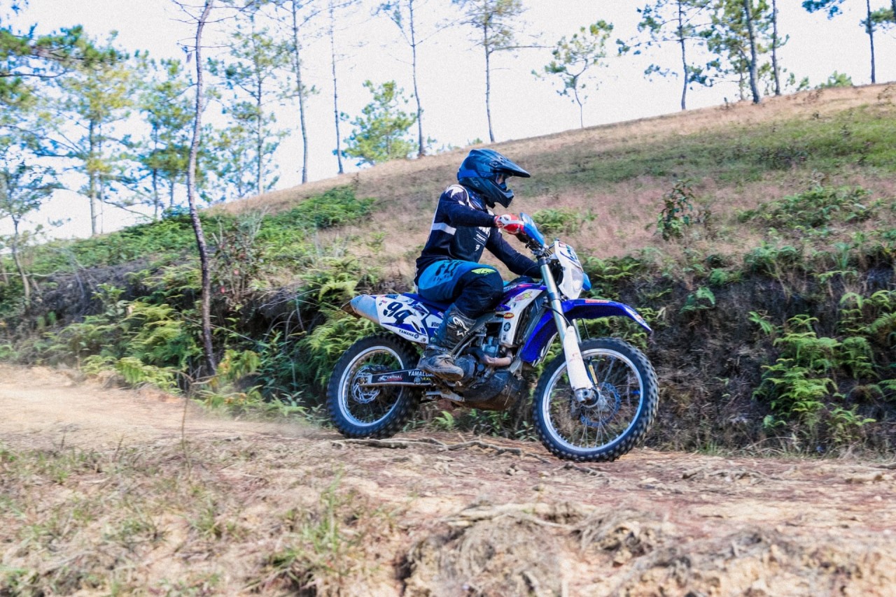 Cuộc chơi của những "chú cào cào" trên đồi thông Đà Lạt