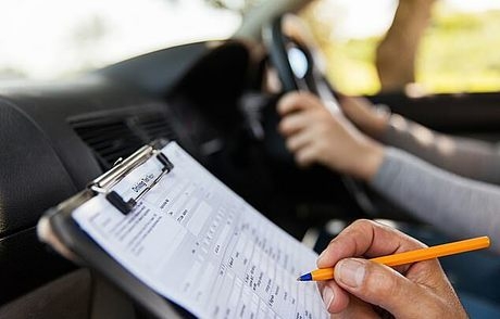 Người đàn ông lấy bằng lái xe sau 157 lần thi trượt lý thuyết Người đàn ông lấy bằng lái xe sau 157 lần thi trượt lý thuyết