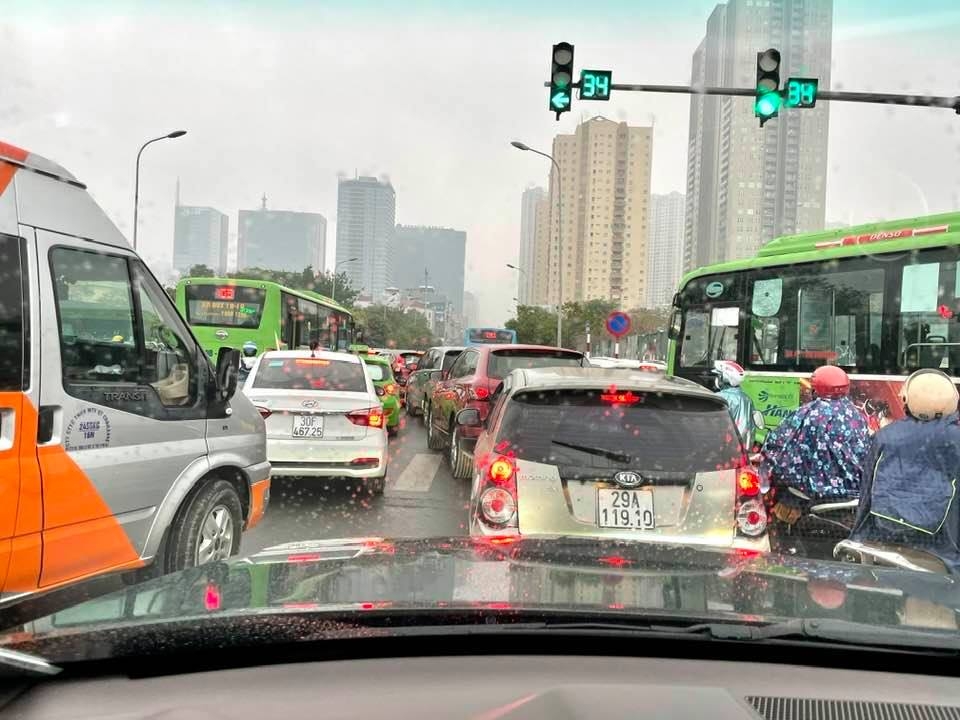 Điều chỉnh khung giờ cấm đường phục vụ Đại hội Đảng lần thứ 13 Điều chỉnh khung giờ cấm đường phục vụ Đại hội Đảng lần thứ 13