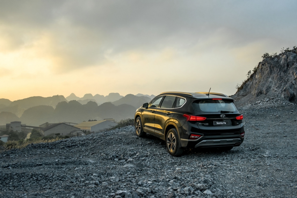 Hyundai Santa Fe 2019 đạt 836 xe tháng đầu tiên bất chấp tình trạng 'bia kèm lạc' hyundai santa fe 2019 dat 836 xe thang dau tien bat chap tinh trang bia kem lac