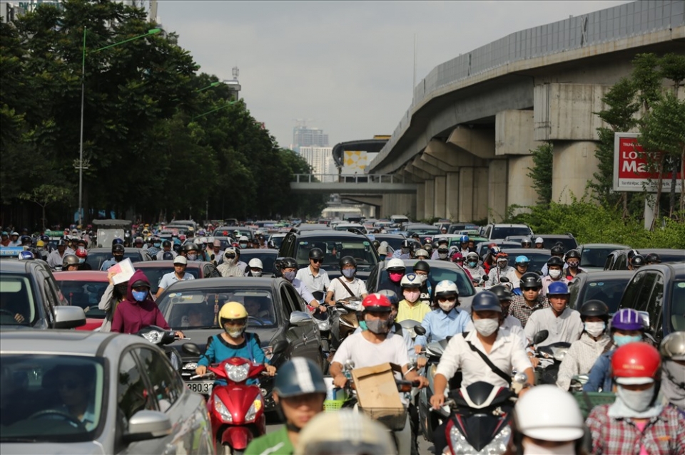 Giám đốc Sở Giao thông Hà Nội đề nghị: Cấm xe máy càng sớm càng tốt giam doc so giao thong ha noi de nghi cam xe may cang som cang tot