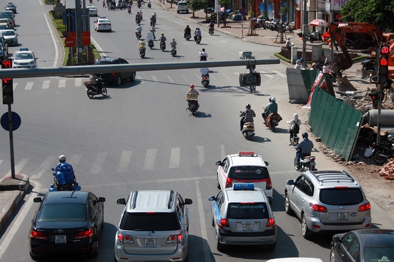 Hàng loạt tuyến phố Hà Nội được lắp mới và bổ sung camera phạt nguội hang loat tuyen pho ha noi duoc lap moi va bo sung camera phat nguoi